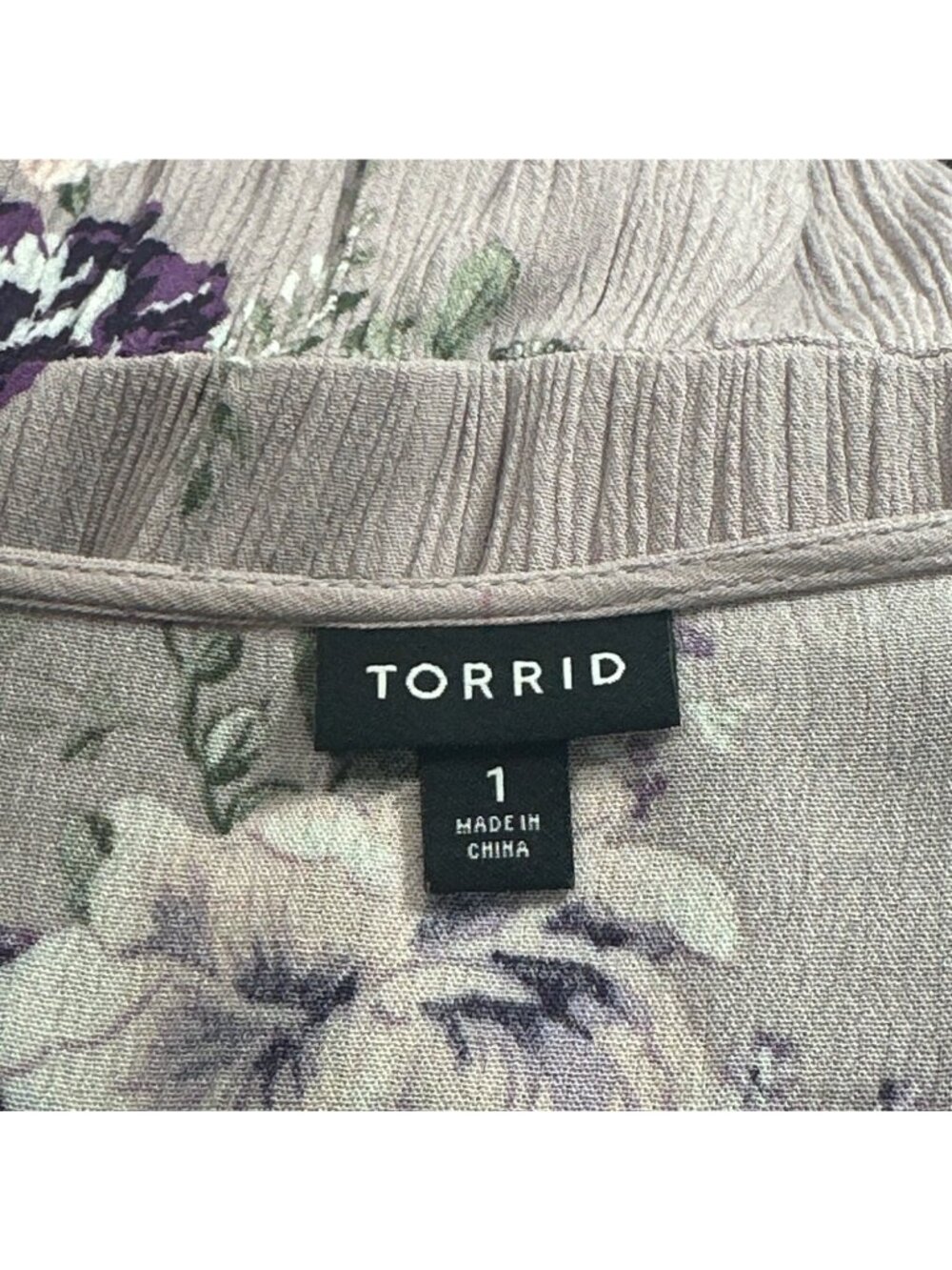 Torrid Floral Bell Sleeve Blouse SZ 1 Lavender Purple Babydoll Cottage Boho - Picture 4 of 9